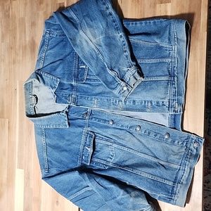 Vintage well worn in denim jacket